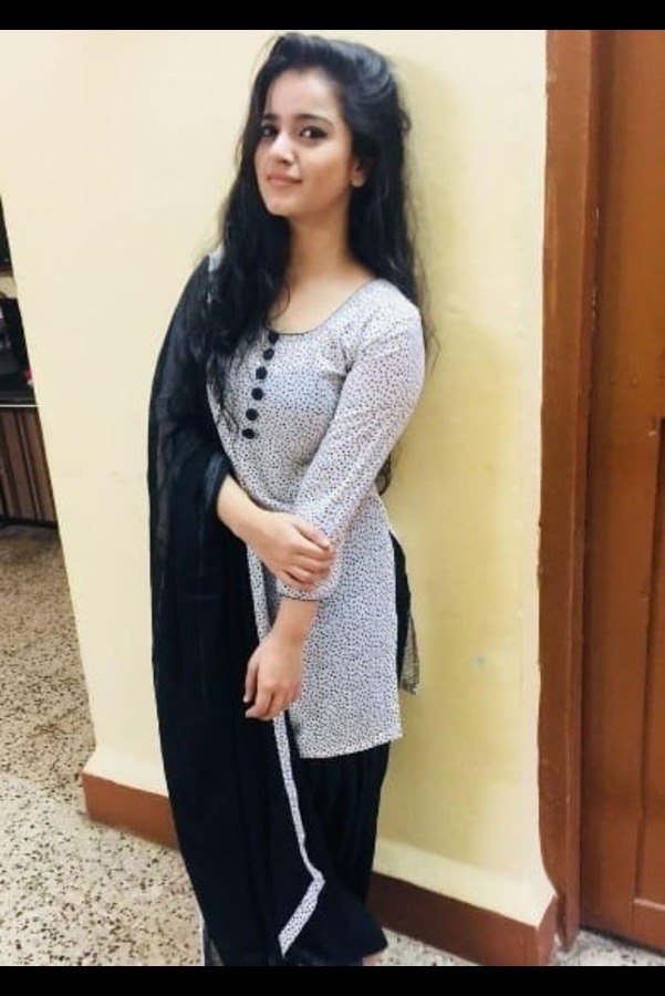 cheap call girls in Sarojini Nagar